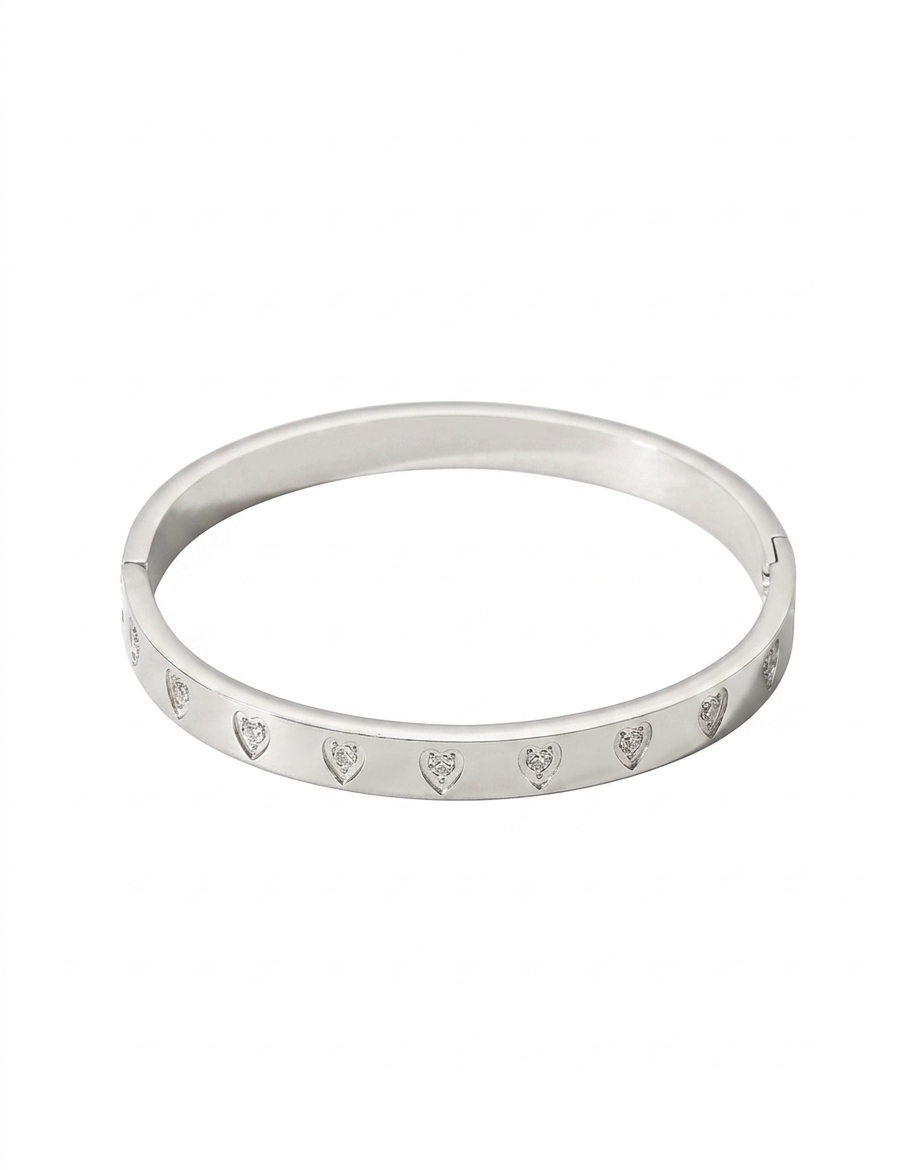 Brazalete plateado de corazones